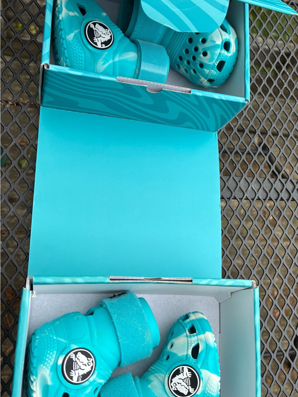 CROCS Classic Clog in Teal Blue - Picture 3 of 8